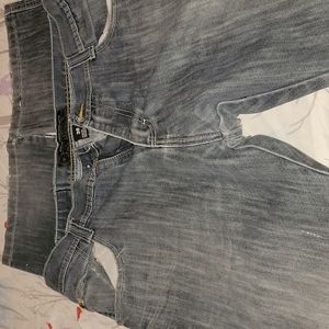 Southpole, distressed, worn 38Wx32L